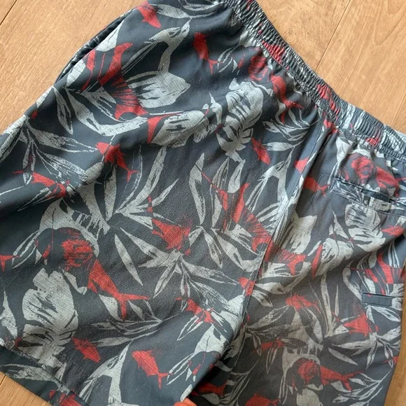 Huk Tropical Blue and Red Swim Shorts Large Hawaii Style - Picture 11 of 11